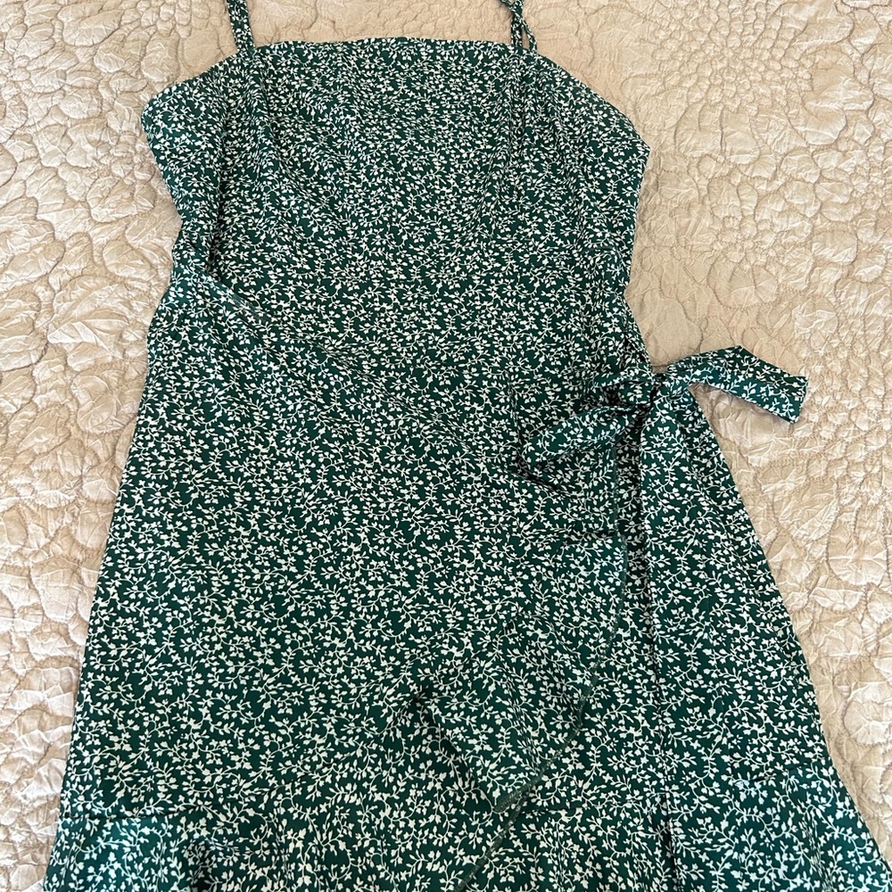 SHEIN Green and White Floral Midi Dress